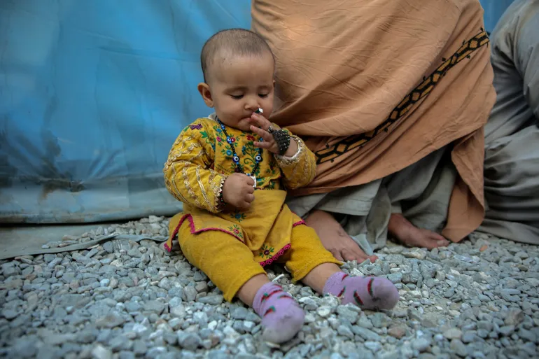 كابل تعلن عودة أكثر من 11 ألف لاجئ أفغاني “قسراً” من باكستان وإيران في يوم واحد